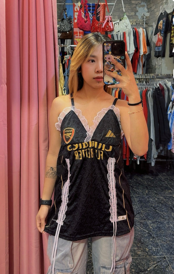 Reworked Arsenal soccer jersey