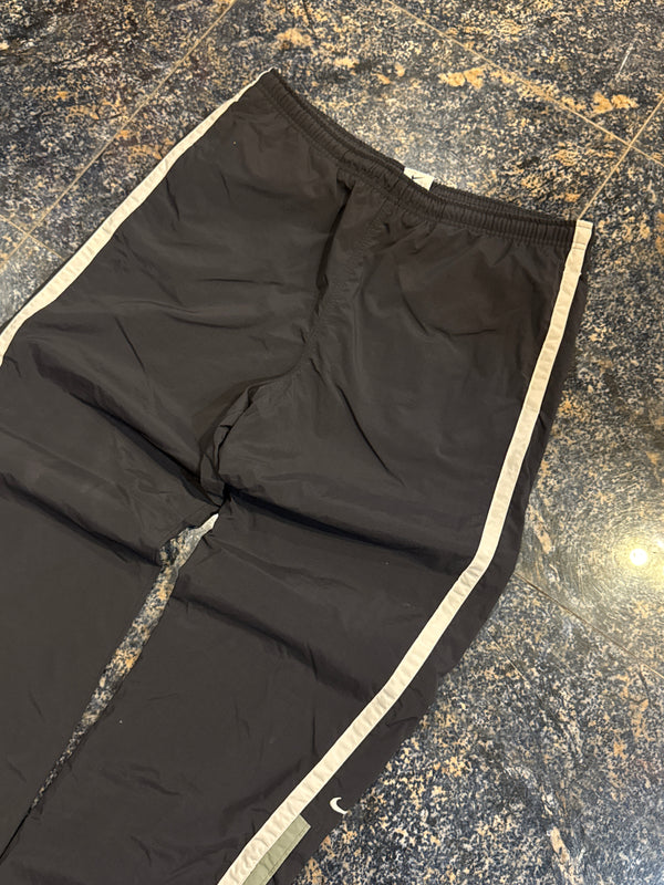 VINTAGE NIKE TRACK PANTS L