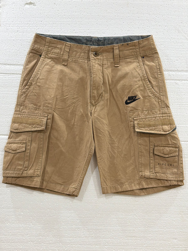 VINTAGE NIKE CARGO SHORTS 30