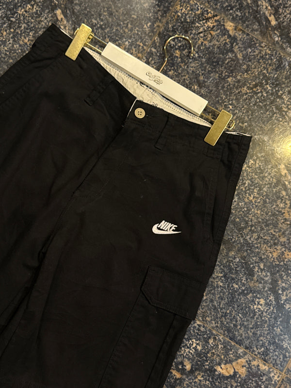 VINTAGE NIKE CARGO SHORTS 31