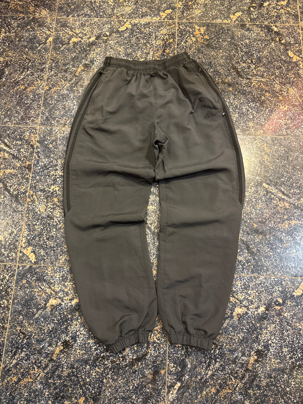 VINTAGE ADIDAS TRACKE PANTS M