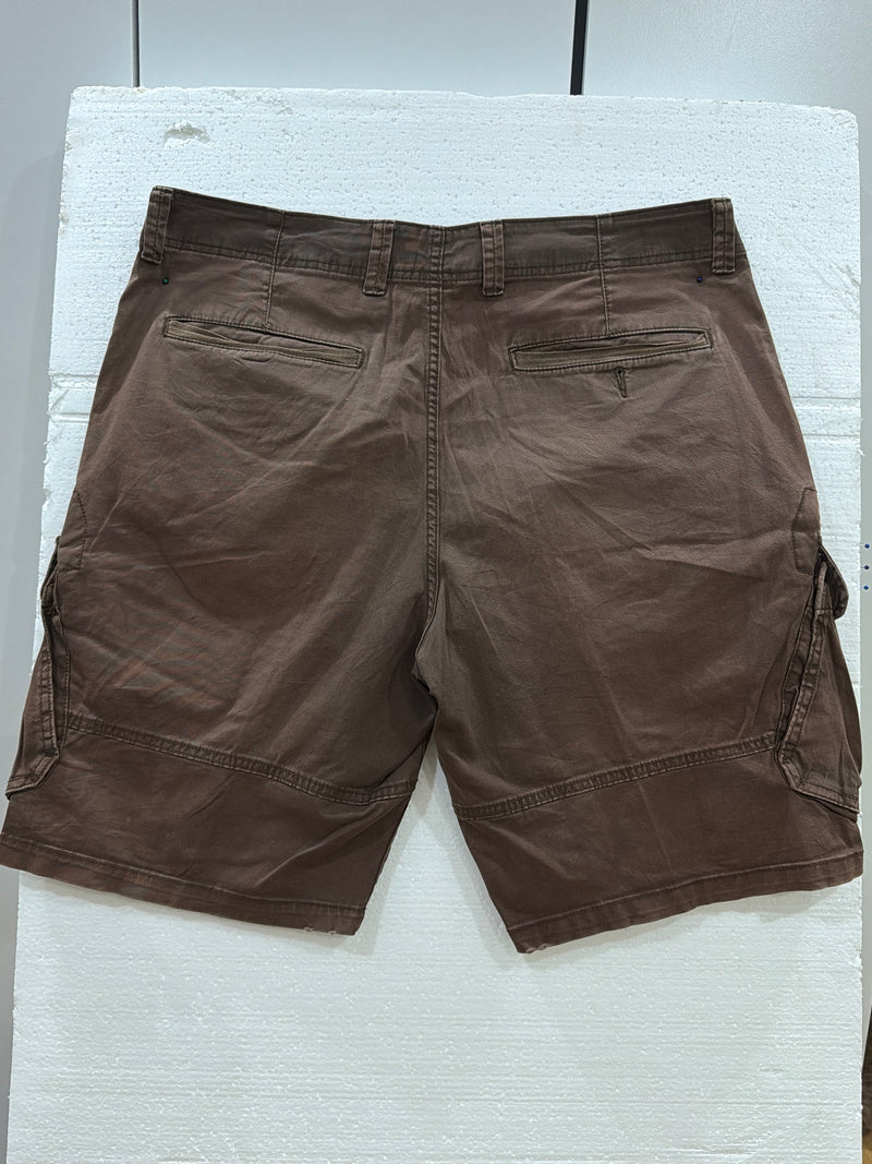 VINTAGE NIKE CARGO SHORTS 39
