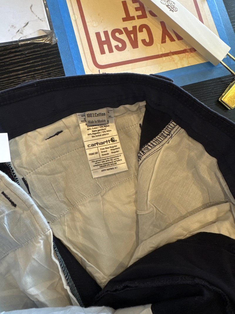 VINTAGE CARHARTT CARGO SHORTS 30