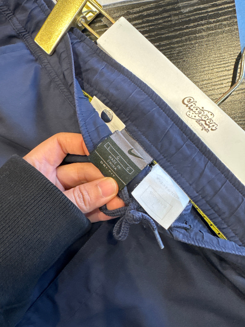VINTAGE NIKE TRACK PANTS L