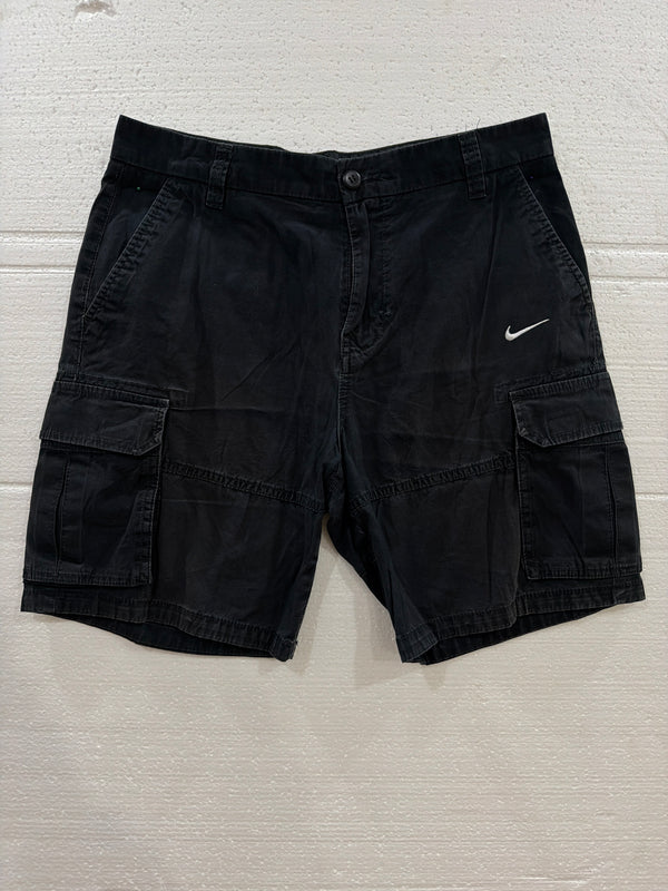 VINTAGE NIKE CARGO SHORTS 30