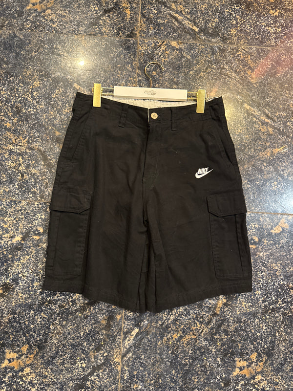 VINTAGE NIKE CARGO SHORTS 31