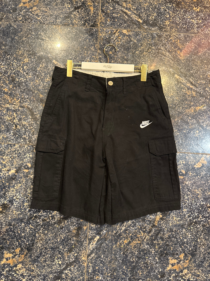 VINTAGE NIKE CARGO SHORTS 31