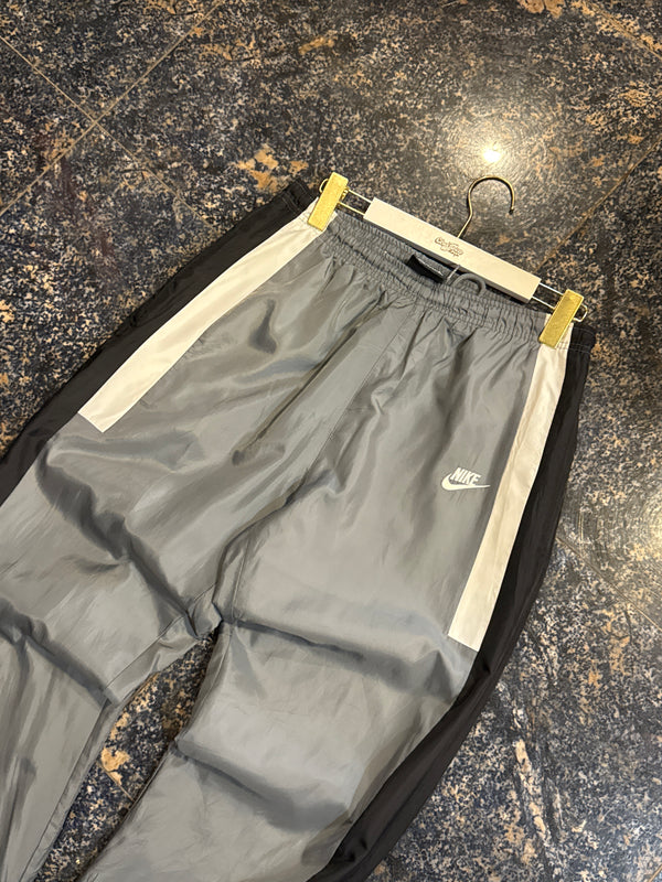 VINTAGE NIKE TRACK PANTS M