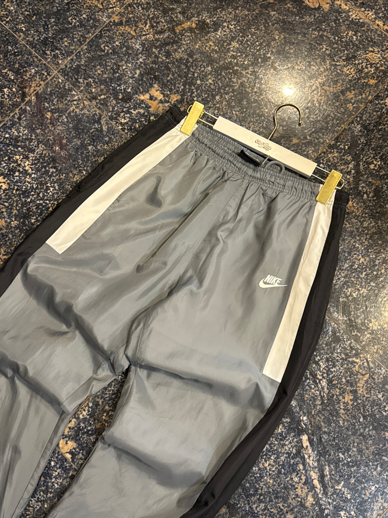 VINTAGE NIKE TRACK PANTS M