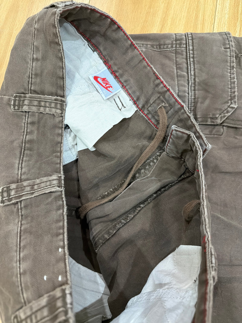 VINTAGE NIKE CARGO SHORTS 36
