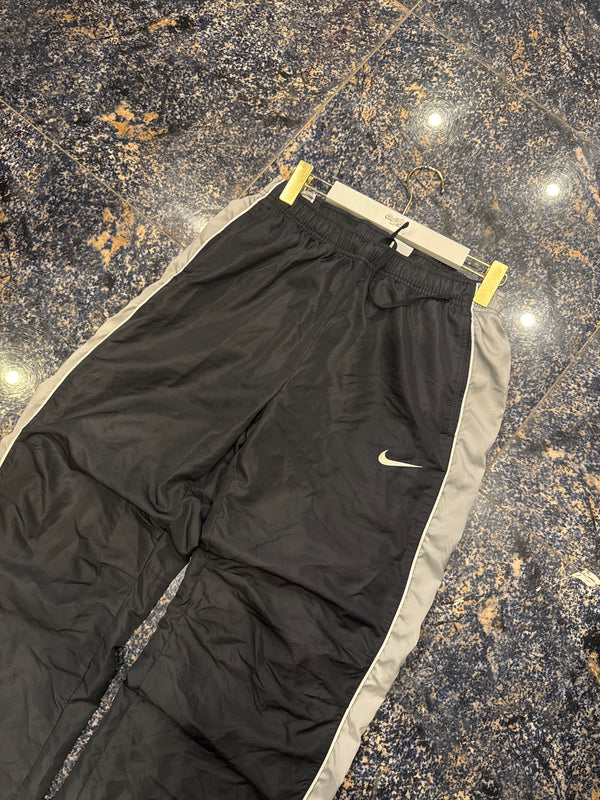 VINTAGE NIKE TRACK PANTS L