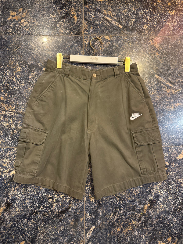 VINTAGE NIKE CARGO SHORTS 31