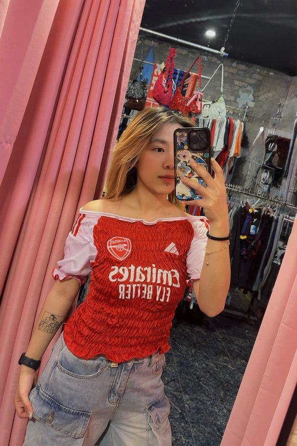 Reworked Arsenal soccer jersey