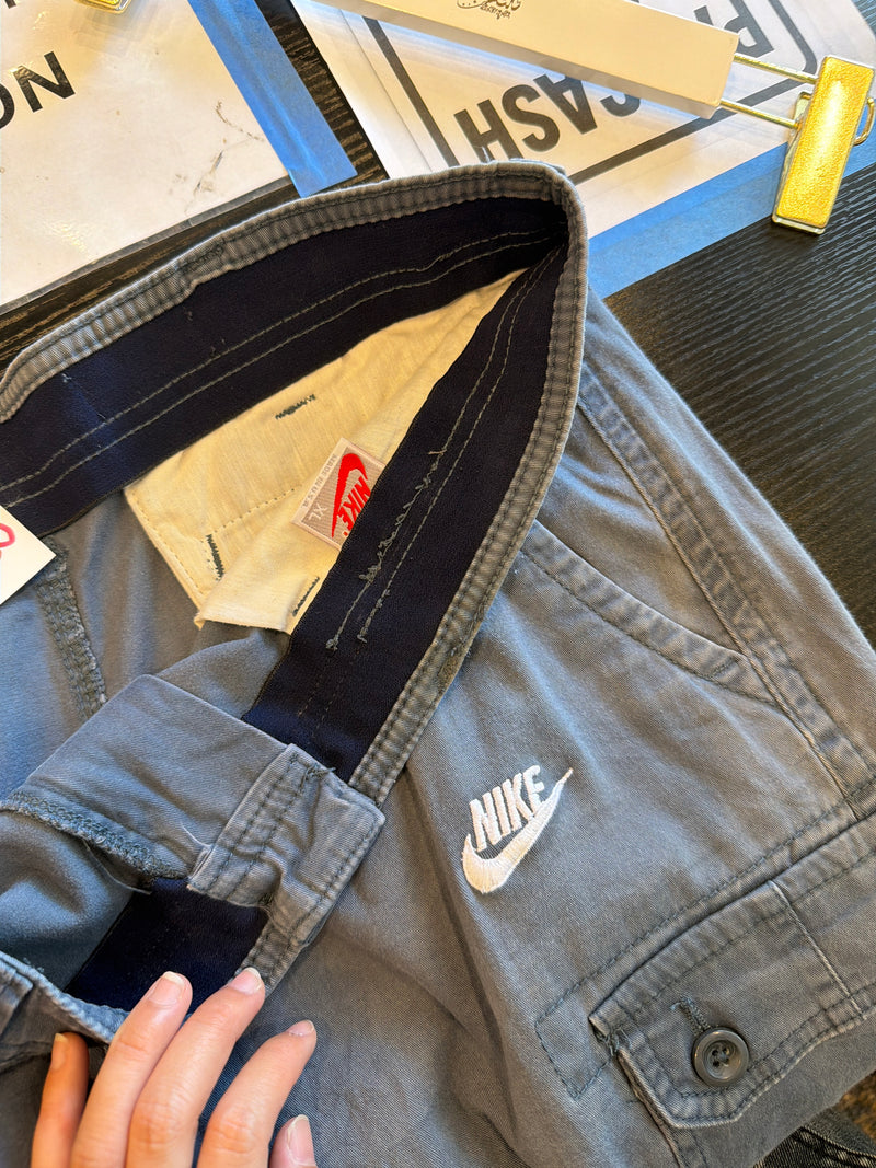 VINTAGE NIKE CARGO SHORTS 37