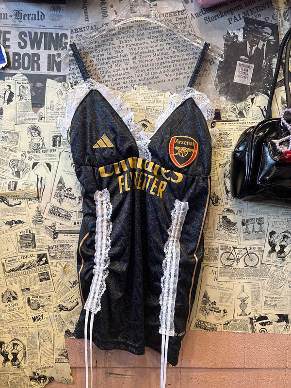 Reworked Arsenal soccer jersey