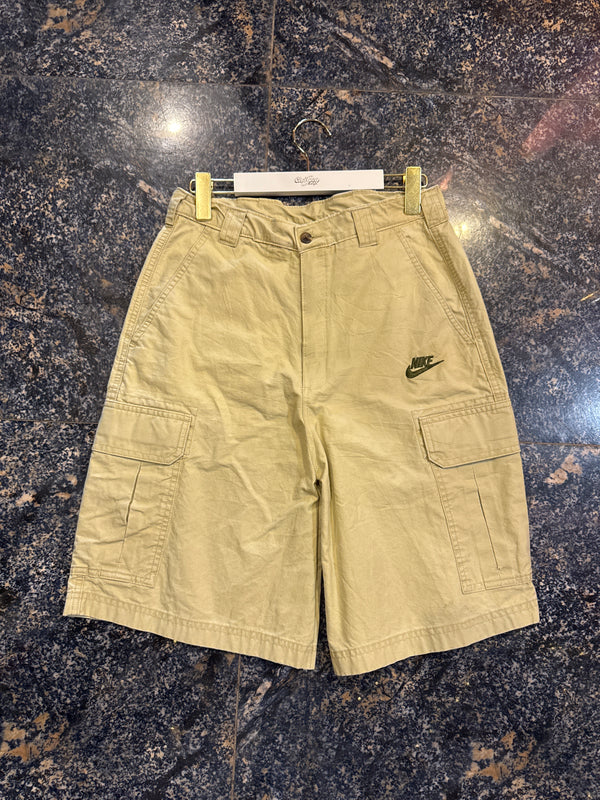 VINTAGE NIKE CARGO SHORTS 28