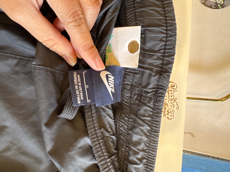 VINTAGE NIKE TRACK PANTS L