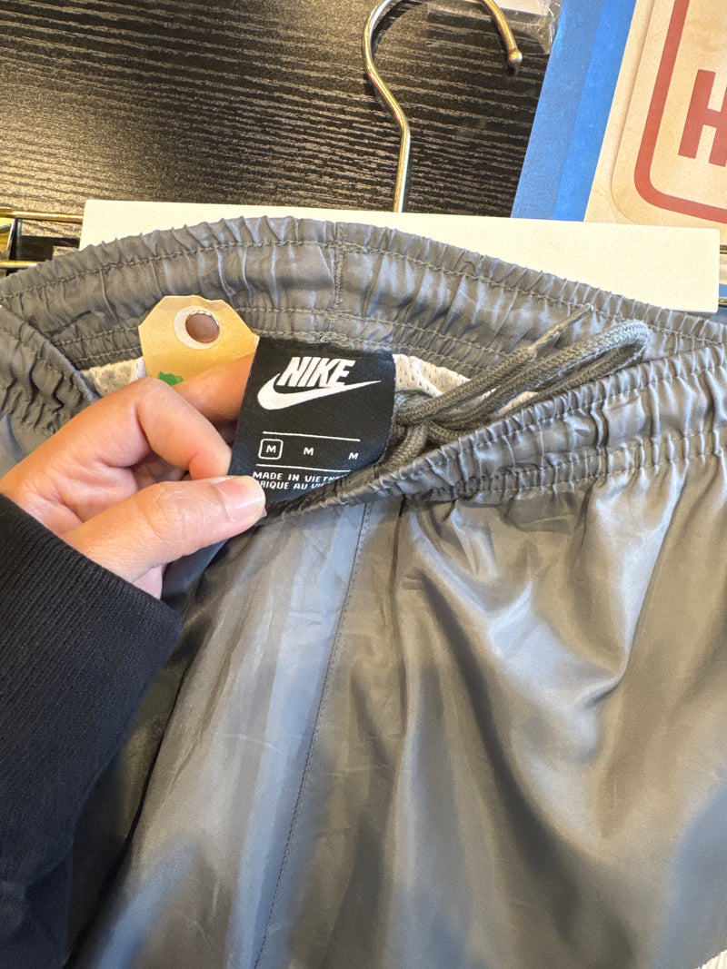 VINTAGE NIKE TRACK PANTS M
