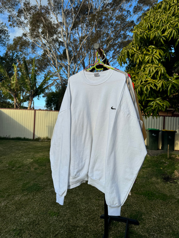 VINTAGE NIKE SWOOSH SWEATER XL