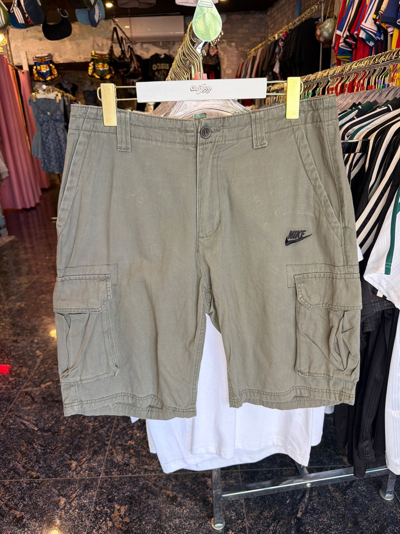 VINTAGE NIKE CARGO SHORTS 30