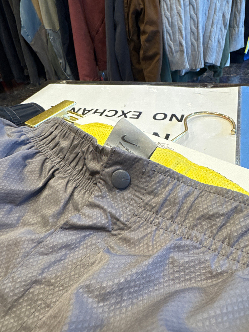 VINTAGE NIKE TRACK PANTS XL