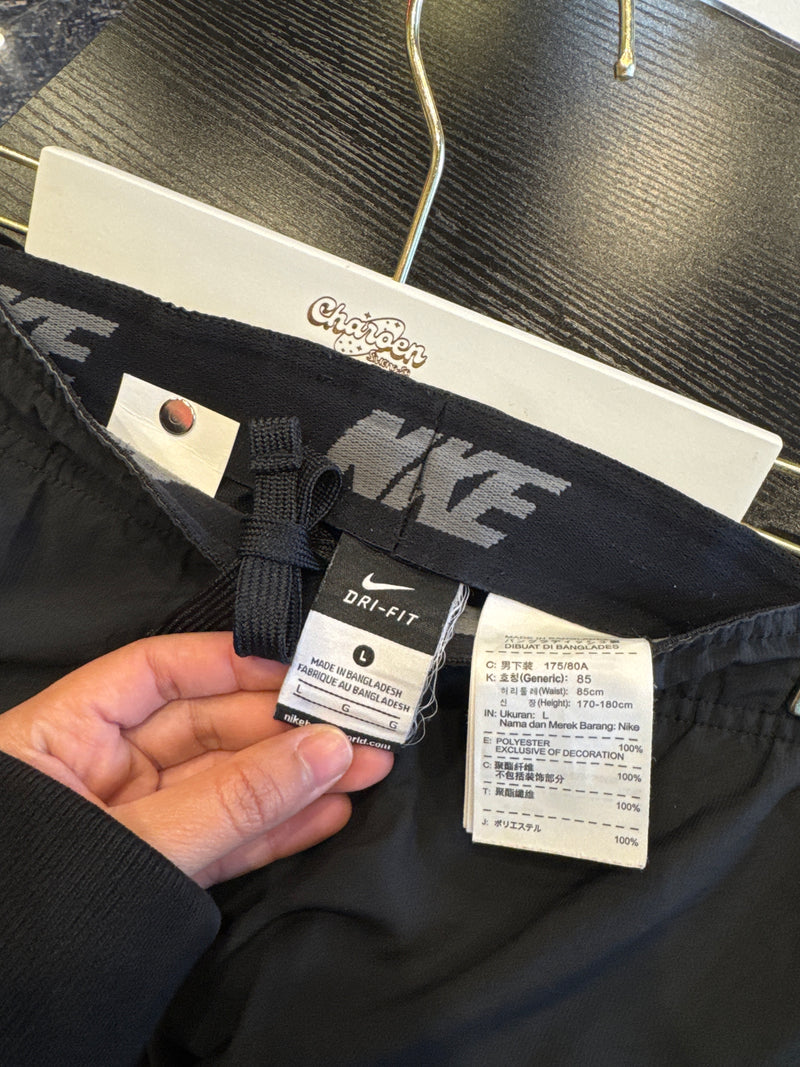 VINTAGE NIKE TRACK PANTS L