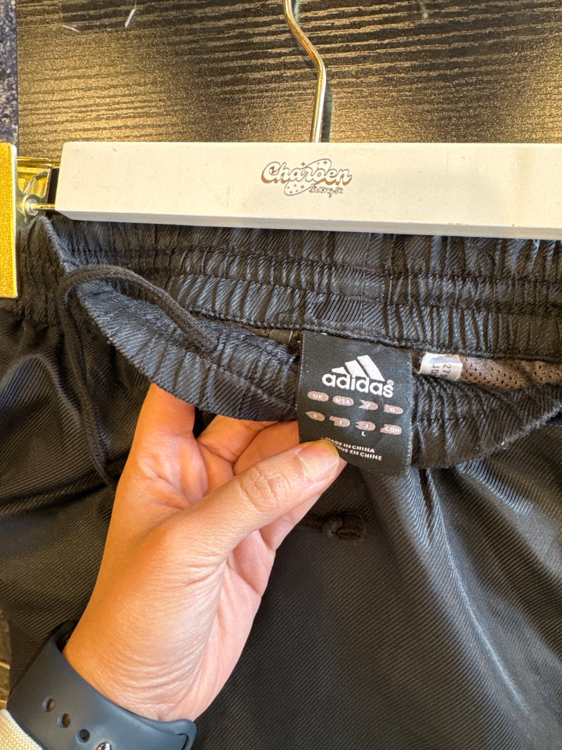 VINTAGE ADIDAS TRACK PANTS L