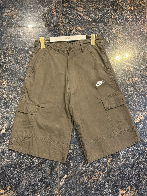 VINTAGE NIKE CARGO SHORTS 30