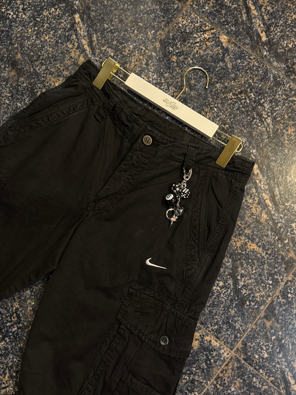 VINTAGE NIKE CARGO SHORTS 30