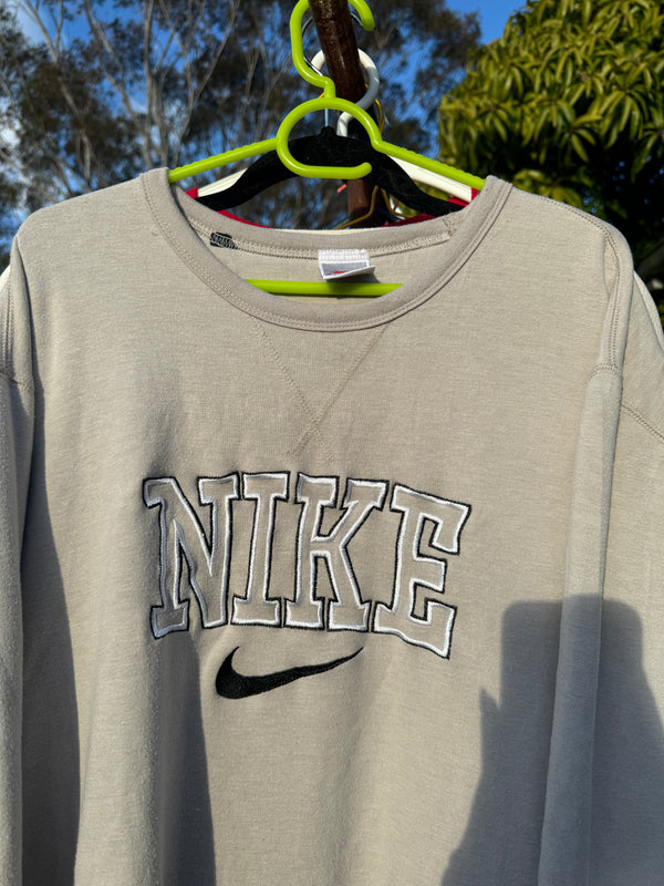 VINTAGE NIKE SPELLOUT SWEATER XL