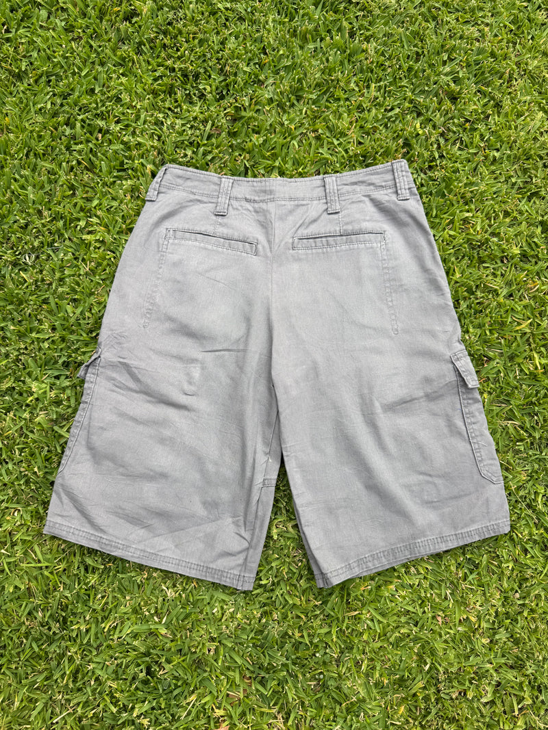 VINTAGE NIKE CARGO SHORTS 31