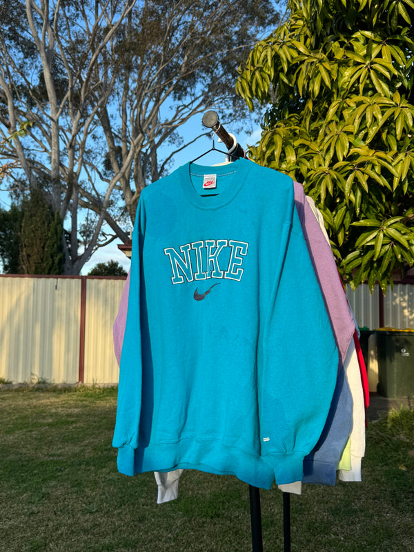 VINTAGE NIKE SPELLOUT SWEATER XL