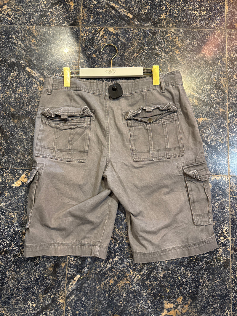 VINTAGE NIKE CARGO SHORTS