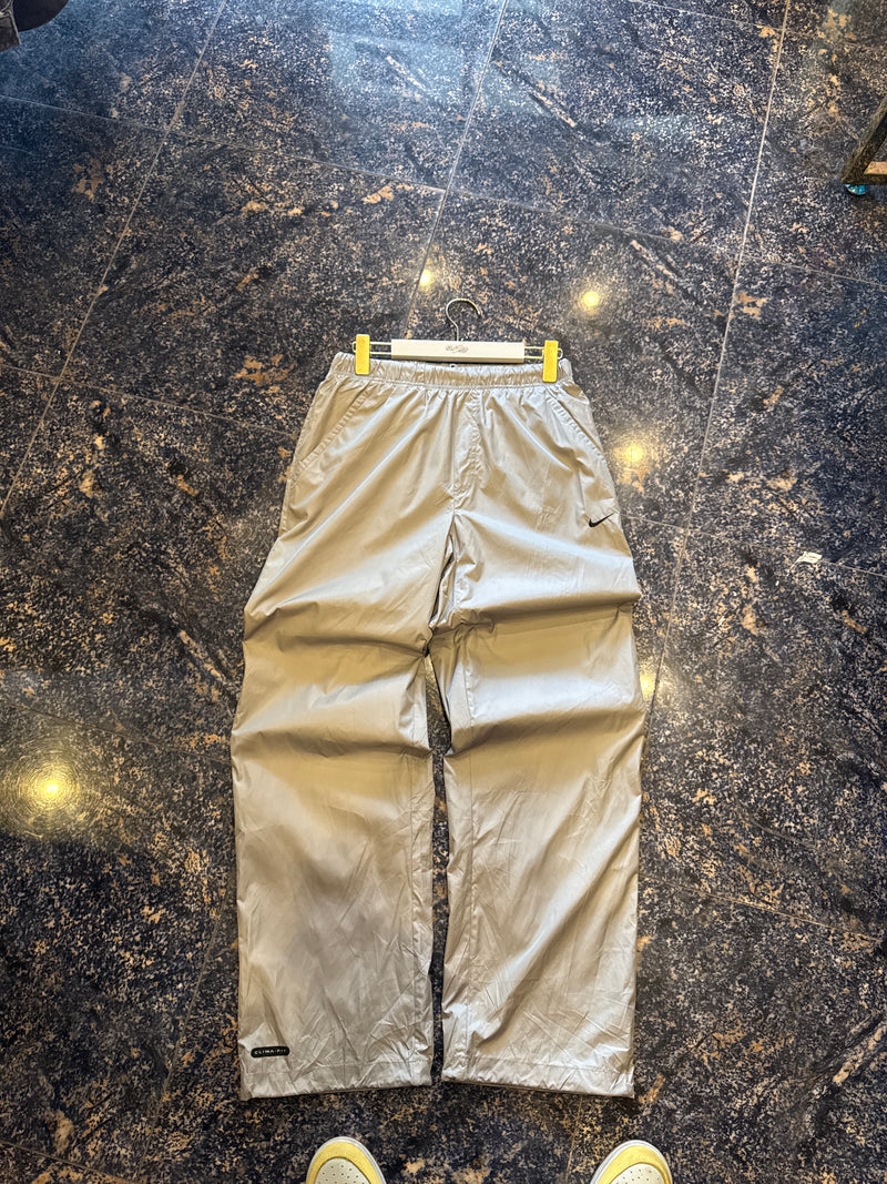 VINTAGE NIKE TRACK PANTS M