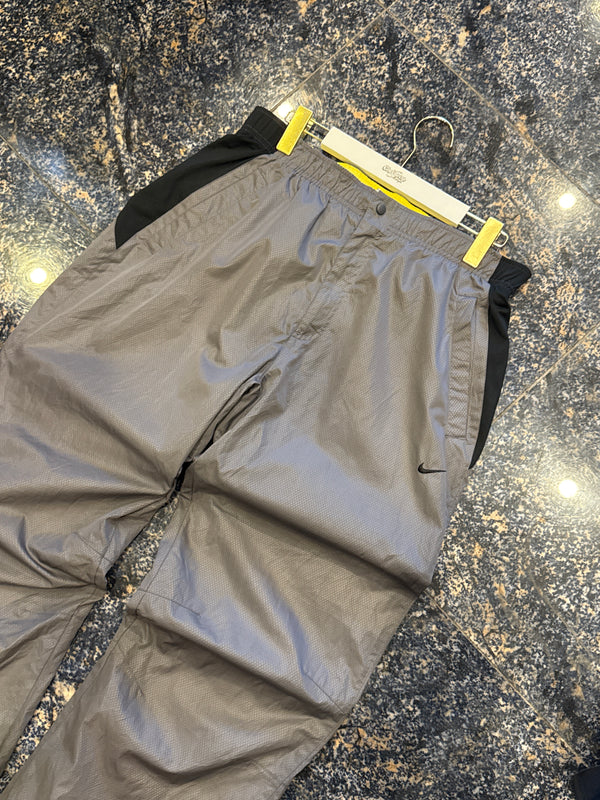 VINTAGE NIKE TRACK PANTS XL