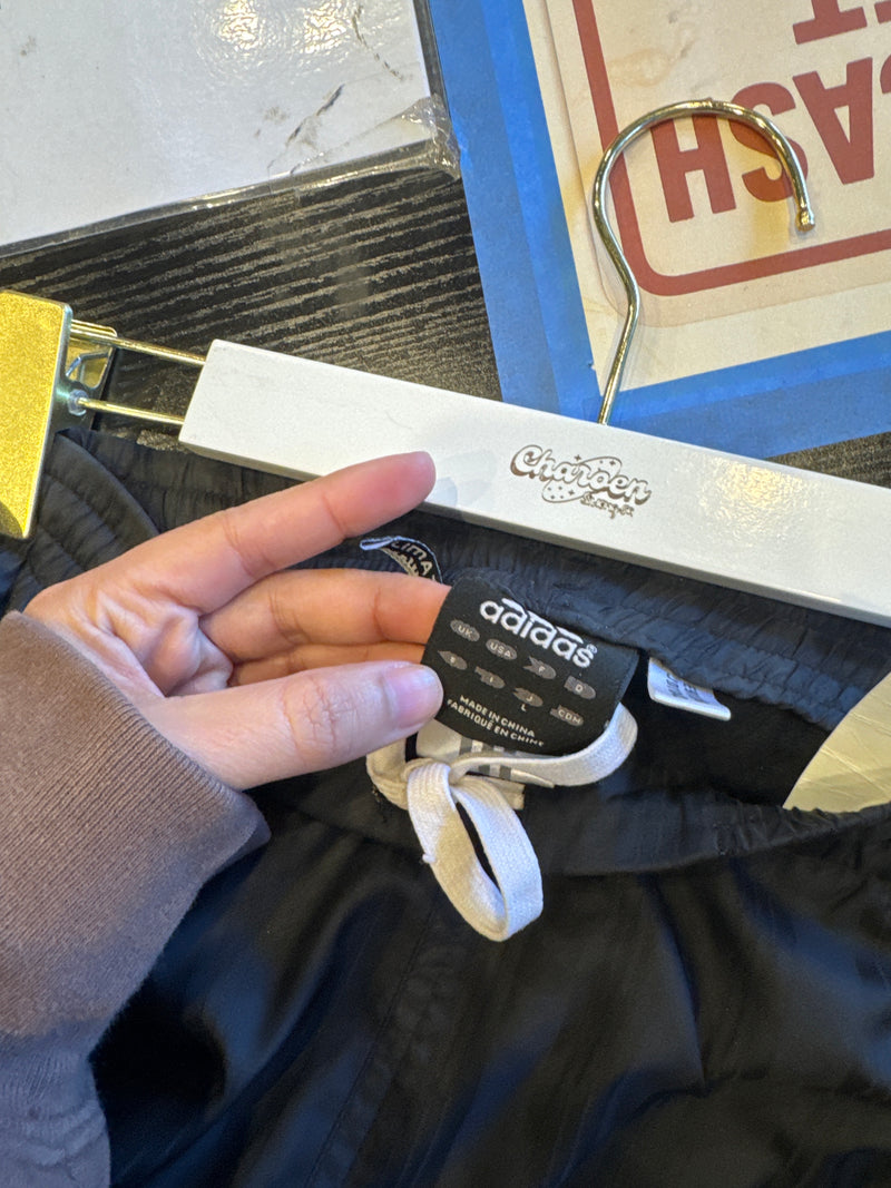 VINTAGE ADIDAS TRACK PANTS L