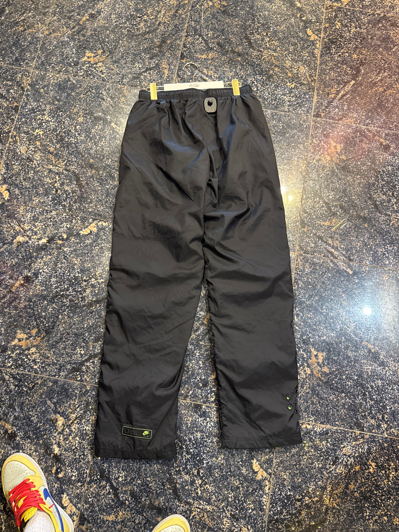 VINTAGE NIKE TRACK PANTS L