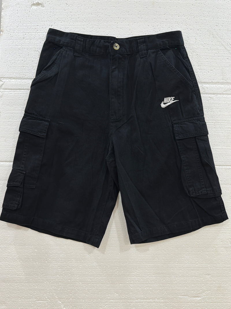 VINTAGE NIKE CARGO SHORTS 29