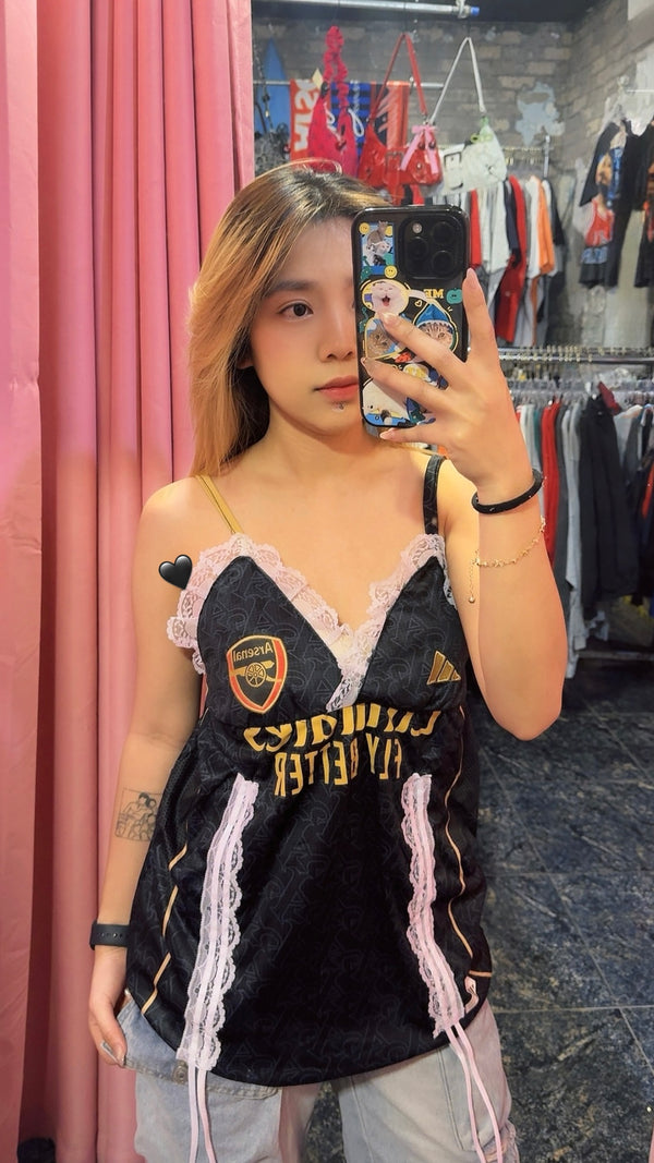 Reworked Arsenal soccer jersey