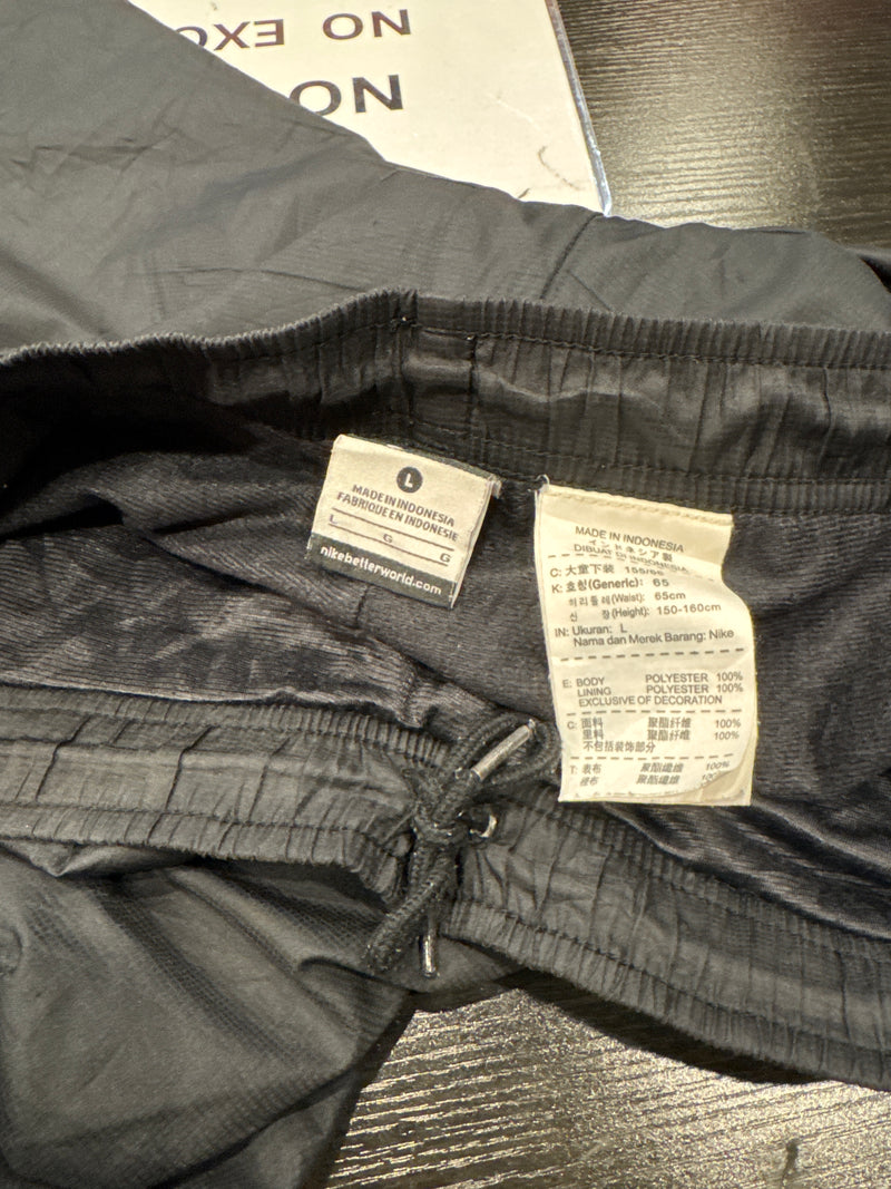 VINTAGE NIKE TRACK PANTS L