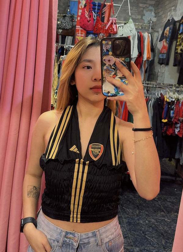 Reworked Arsenal soccer jersey