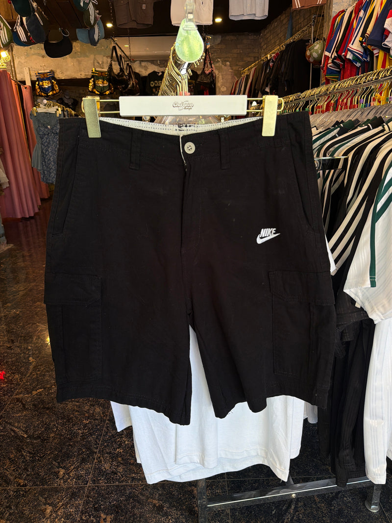 VINTAGE NIKE CARGO SHORTS 31
