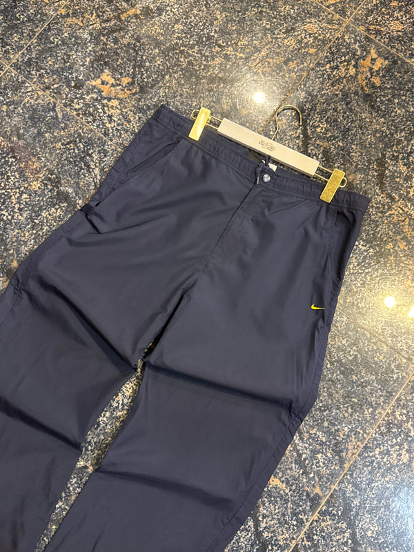 VINTAGE NIKE TRACK PANTS L