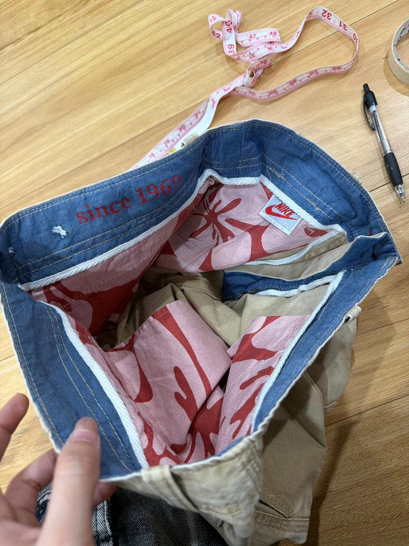 VINTAGE NIKE CARGO SHORTS 29