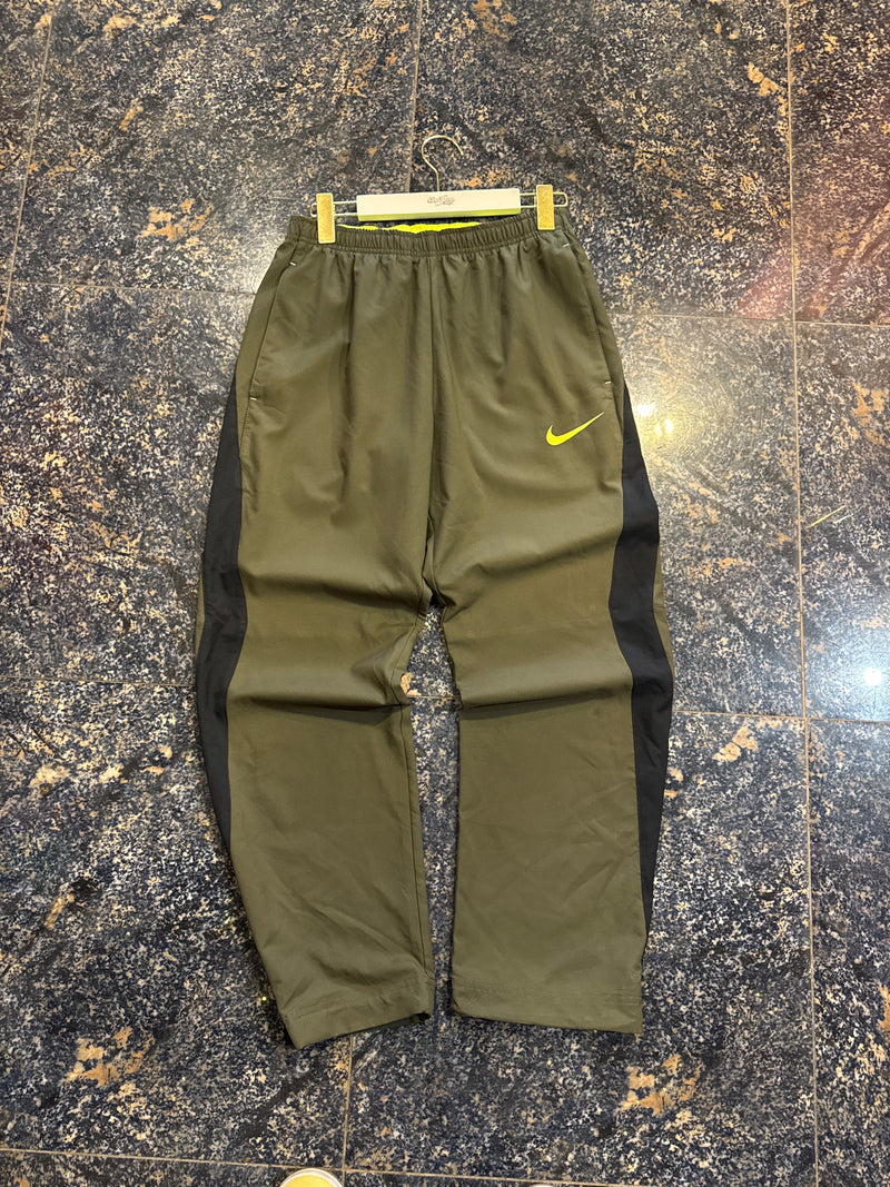 VINTAGE NIKE TRACK PANTS M