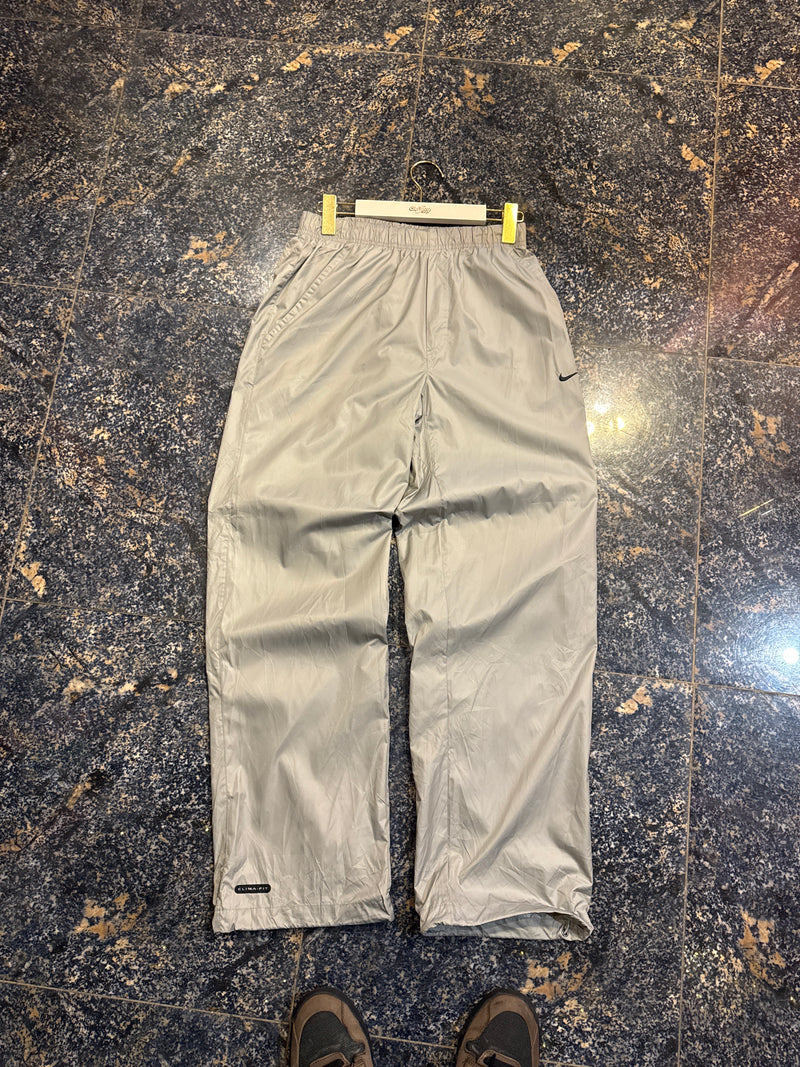 VINTAGE NIKE TRACK PANTS M