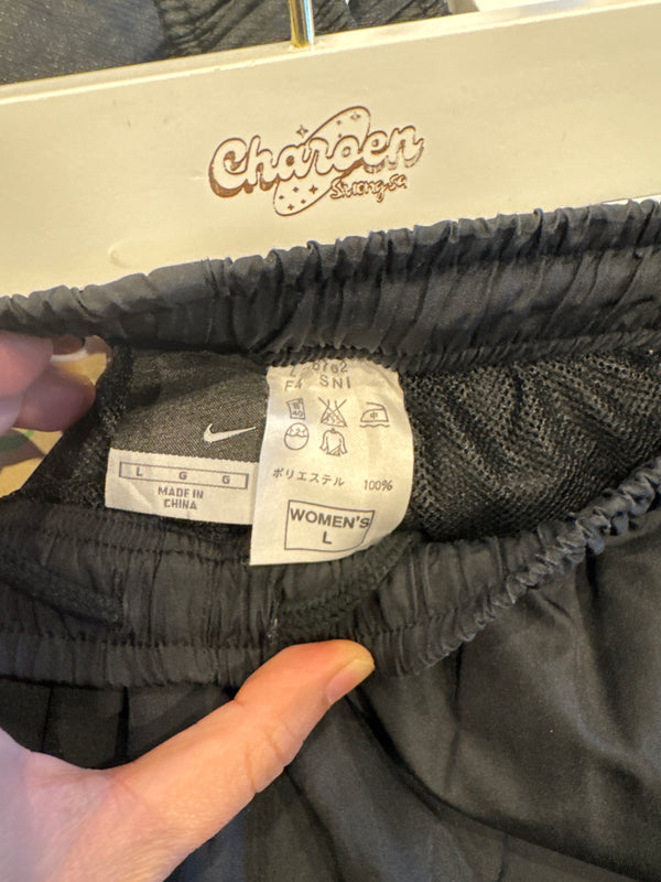 VINTAGE NIKE TRACK PANTS L