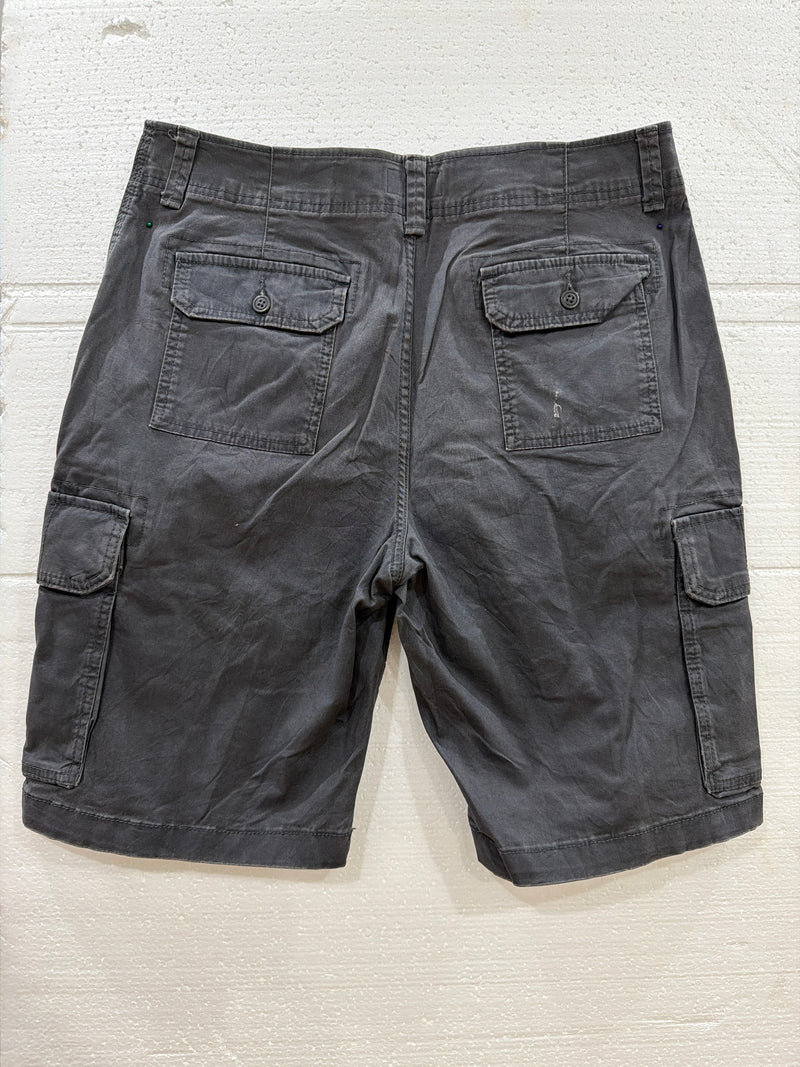 VINTAGE NIKE CARGO SHORTS 34