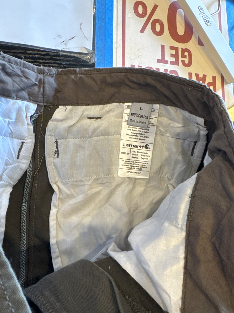 VINTAGE CARHARTT CARGO SHORTS 32