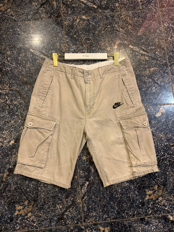 VINTAGE NIKE CARGO SHORTS 30